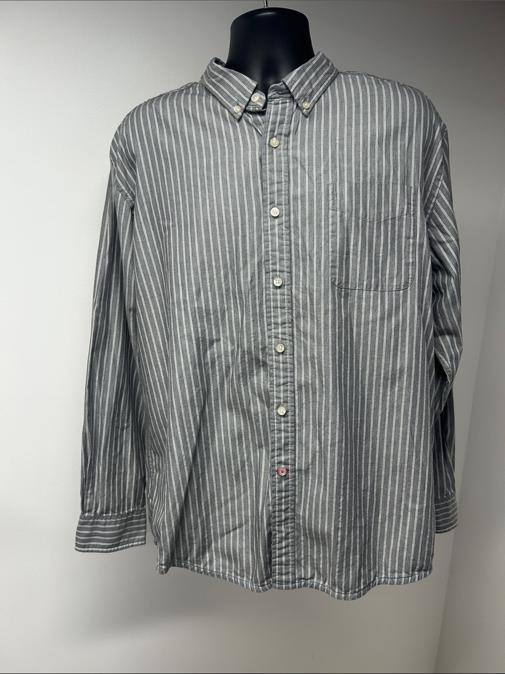 Tommy Hilfiger Long Sleeve Button Up Shirt Mens XL Grey White Stripe Classic Fit